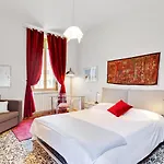 Accogliente Appartamento A Dorsoduro Con Giardino!