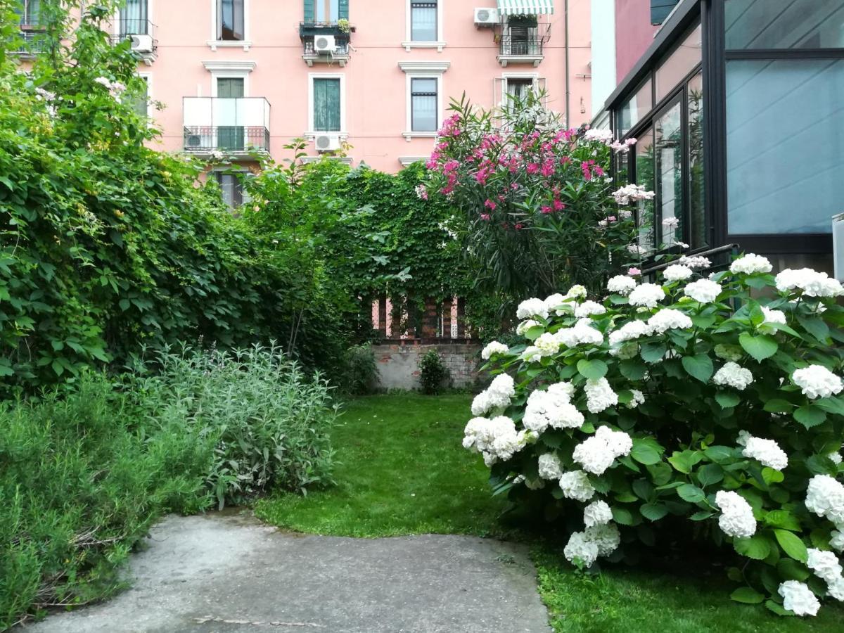 Accogliente A Dorsoduro Con Giardino! Venecia